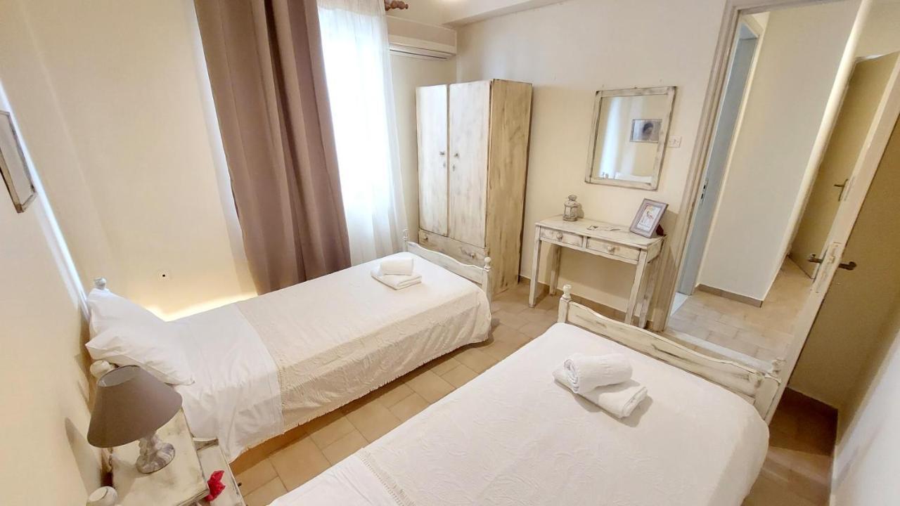Lourantos Studios & Apartments Vathy  Buitenkant foto